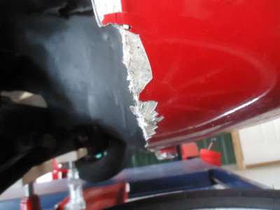 RF Wheel Arch Damage.JPG and 